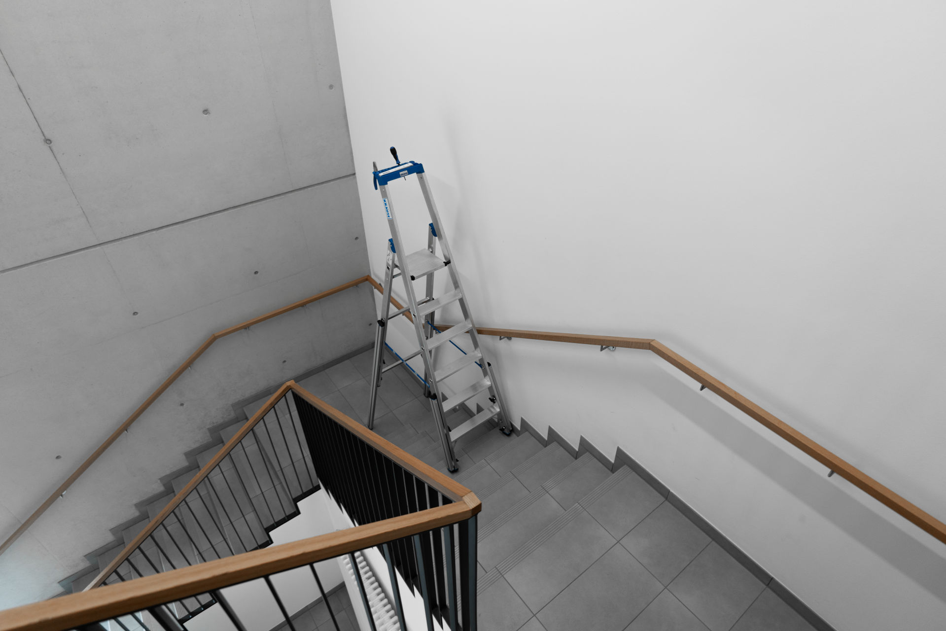 STABILO Teleskop-Stufen-StehLeiter, 4 Stufen
