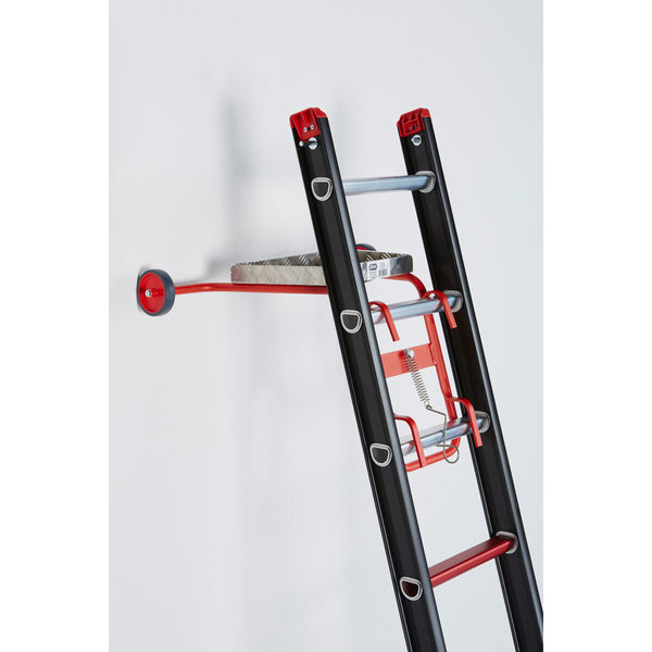 Wandabstandhalter mit Wandlaufrollen + Werkzeugablage Wandabstandhalter mit Wandlaufrollen + Werkzeugablage