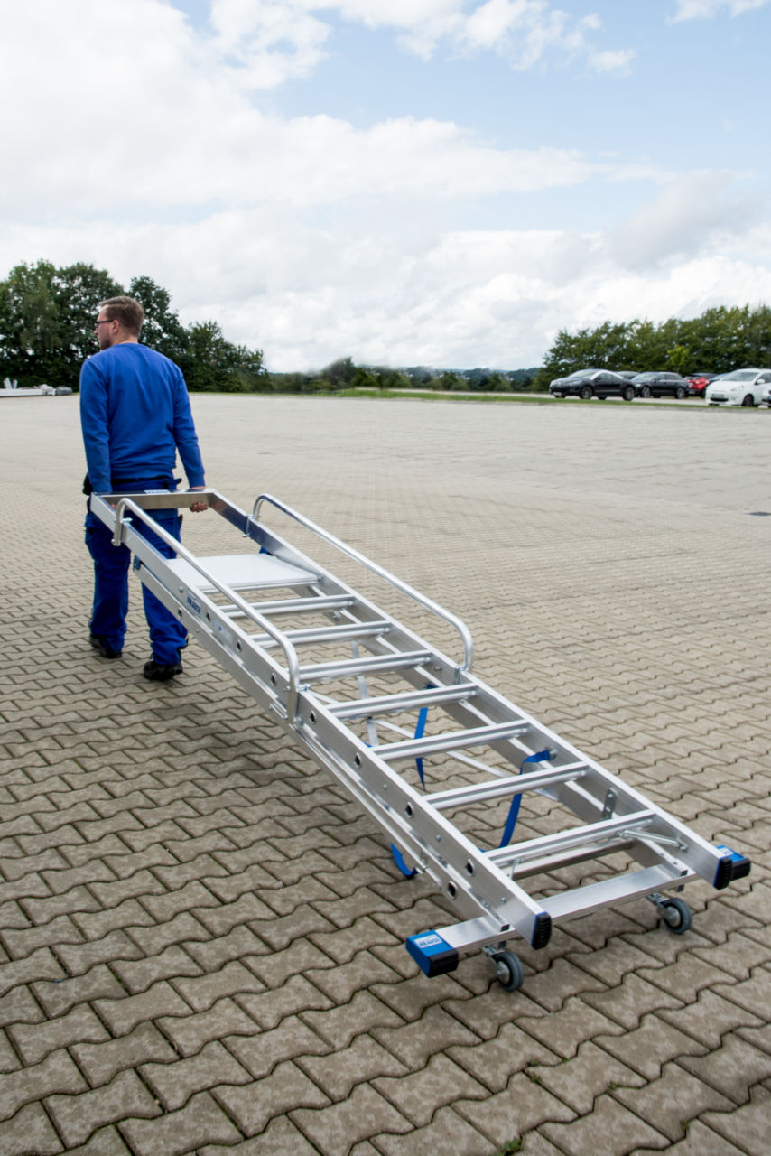 STABILO Stufen-Stehleiter mit großer Standplattform 10 Stufen STABILO Stufen-Stehleiter mit großer Standplattform 10 Stufen